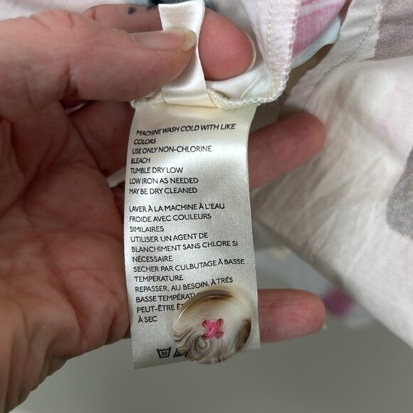 ANTHROPOLOGIE X Aimee Clarke button back brushstroke print short sleeve blouse - Picture 13 of 14